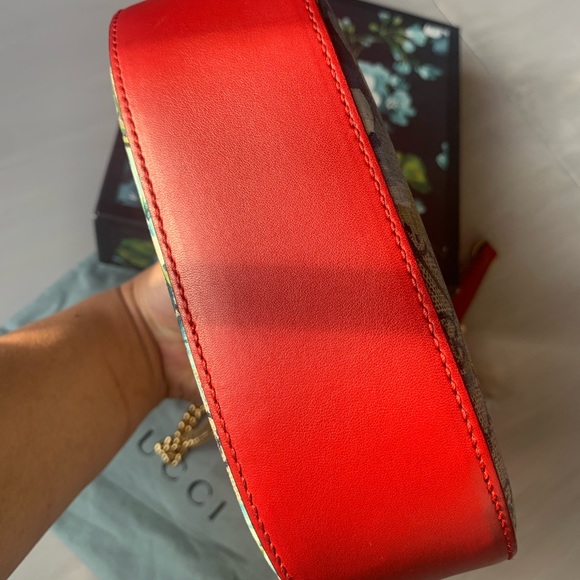 Gucci GG supreme bloom crossbody chain bag - Picture 13 of 16